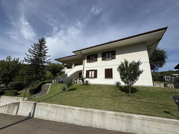 casa indipendente in vendita a Scandiano in zona Iano