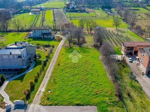 terreno edificabile in vendita a Scandiano in zona Ventoso