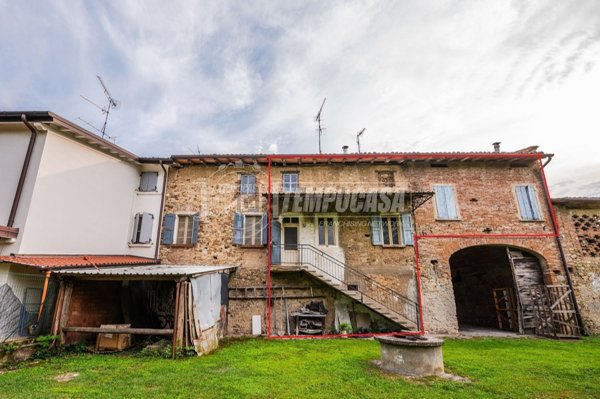 casa indipendente in vendita a Scandiano in zona Chiozza