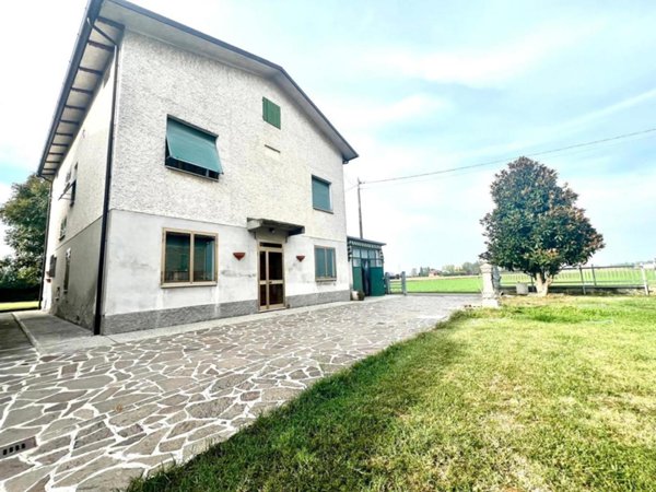 casa indipendente in vendita a Scandiano in zona Arceto