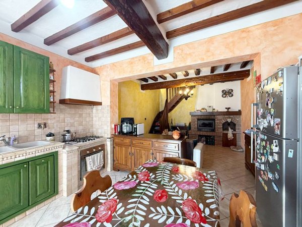 casa indipendente in vendita a Scandiano in zona Arceto