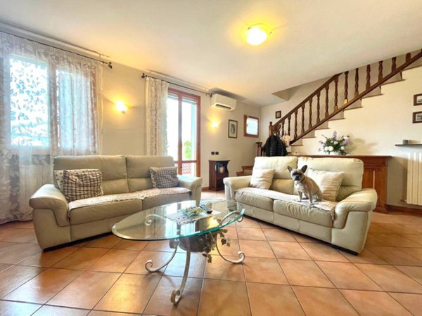 casa indipendente in vendita a Scandiano in zona Iano