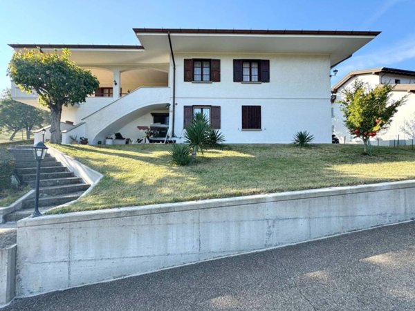 casa indipendente in vendita a Scandiano