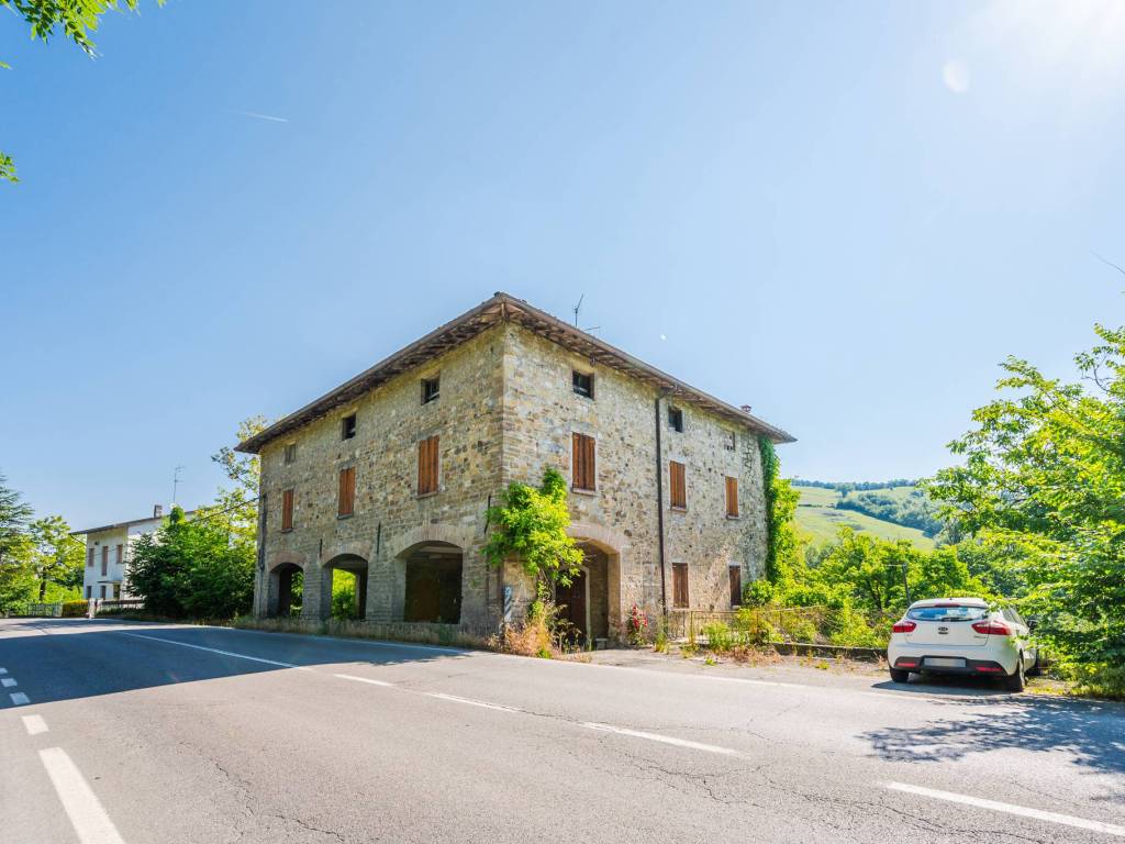 casa indipendente in vendita a Scandiano in zona Rondinara