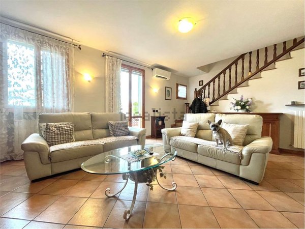 casa indipendente in vendita a Scandiano in zona Iano