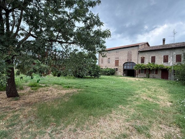 esavano in vendita a Scandiano in zona San Ruffino