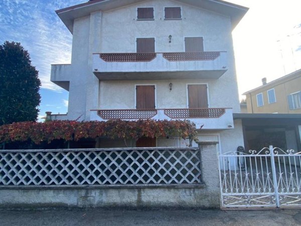 casa indipendente in vendita a Scandiano in zona Iano