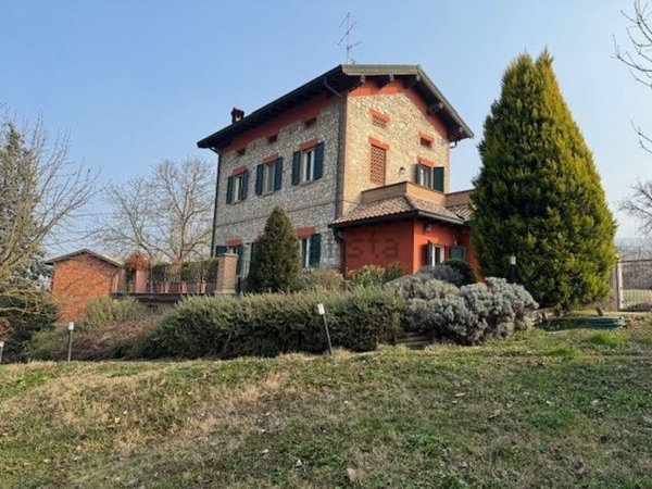 casa indipendente in vendita a Scandiano in zona Iano
