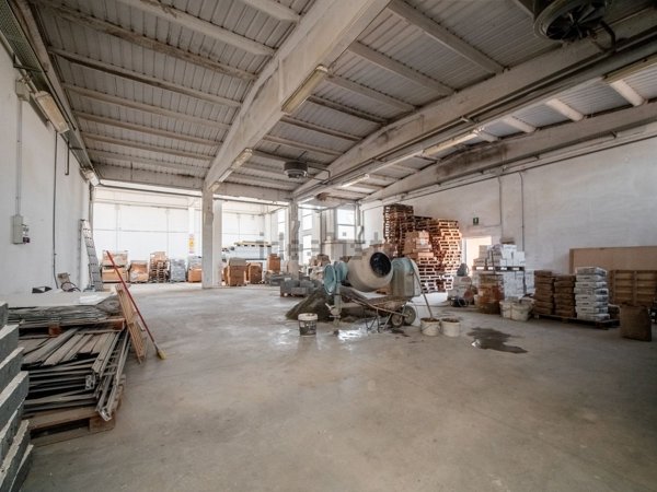 capannone in vendita a Scandiano