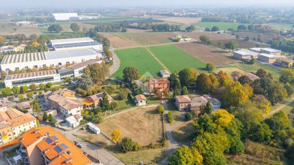 casa indipendente in vendita a Scandiano in zona Fellegara