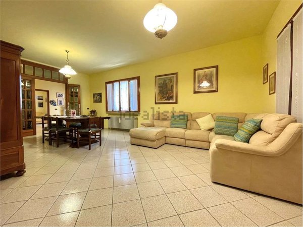 casa indipendente in vendita a Scandiano