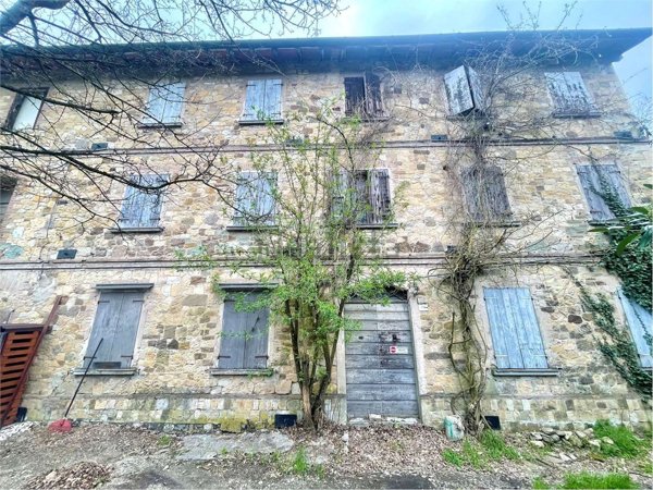 casale in vendita a Scandiano in zona Rondinara