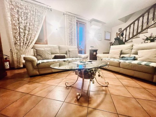 casa indipendente in vendita a Scandiano in zona Iano