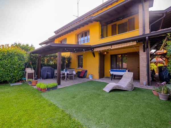 casa indipendente in vendita a Scandiano in zona Iano