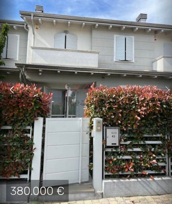 casa indipendente in vendita a Scandiano in zona Arceto