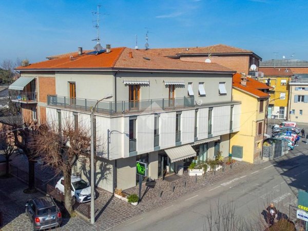 negozio in vendita a Scandiano in zona Arceto