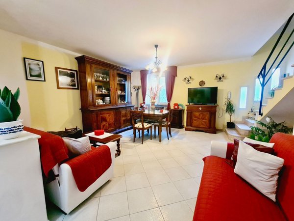 casa semindipendente in vendita a Scandiano