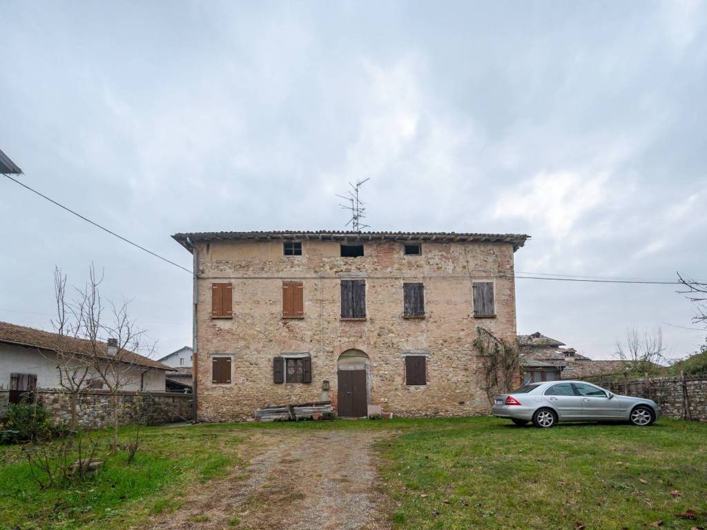 casa indipendente in vendita a Scandiano