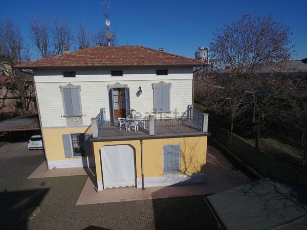 casa indipendente in vendita a Scandiano