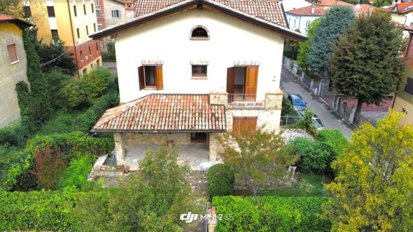 casa indipendente in vendita a Scandiano