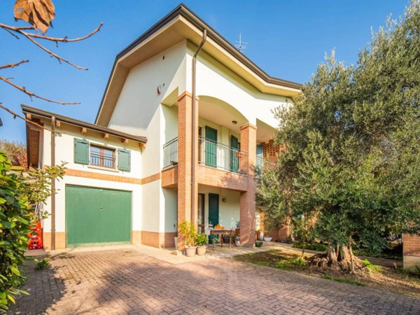 casa indipendente in vendita a Scandiano in zona Arceto