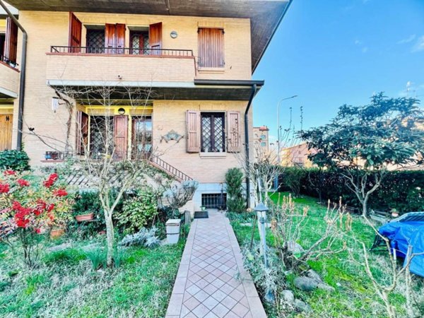 casa indipendente in vendita a Scandiano in zona Ca' de' Caroli
