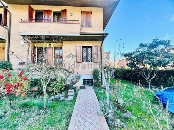 casa indipendente in vendita a Scandiano in zona Ca' de' Caroli