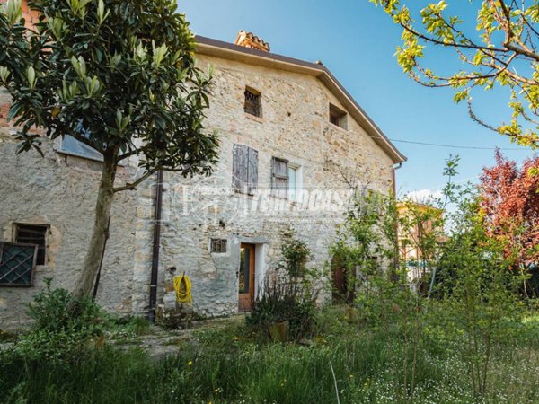 casa indipendente in vendita a Scandiano in zona Ventoso