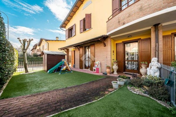 casa indipendente in vendita a Scandiano in zona Arceto