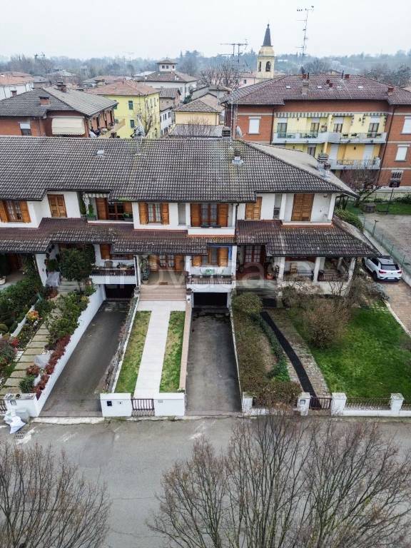 casa indipendente in vendita a Scandiano in zona Chiozza