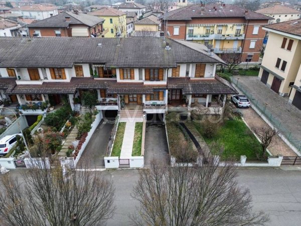 casa indipendente in vendita a Scandiano in zona Chiozza