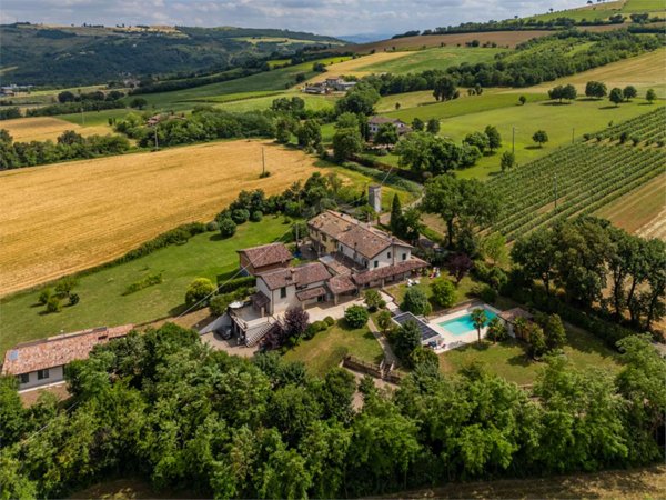 casa indipendente in vendita a Scandiano in zona Iano