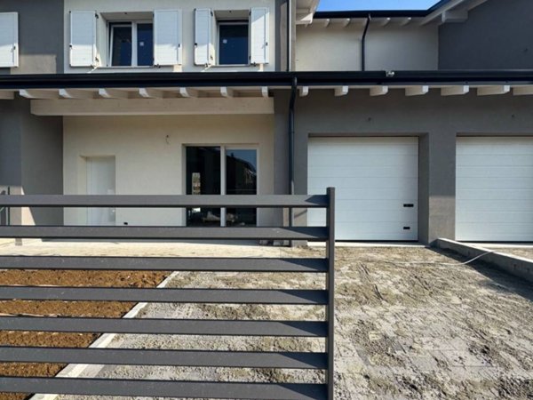 casa indipendente in vendita a Scandiano in zona Bosco