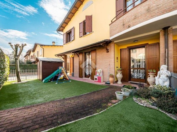 casa indipendente in vendita a Scandiano in zona Arceto