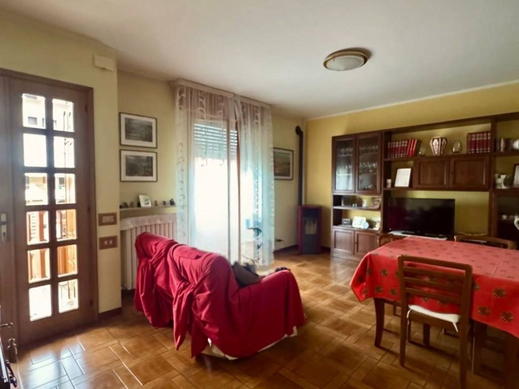 casa indipendente in vendita a Scandiano in zona Iano