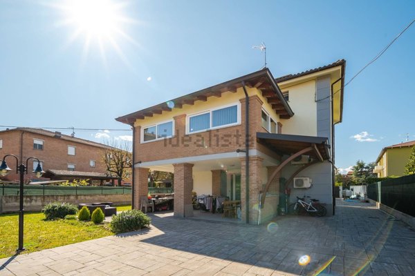 casa indipendente in vendita a Scandiano in zona Arceto