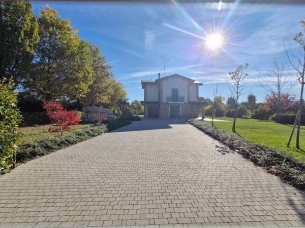 casa indipendente in vendita a Scandiano in zona Bosco