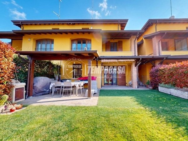 casa indipendente in vendita a Scandiano in zona Iano