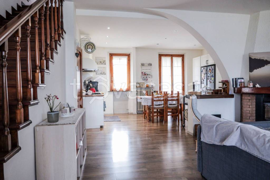casa indipendente in vendita a Scandiano in zona Chiozza