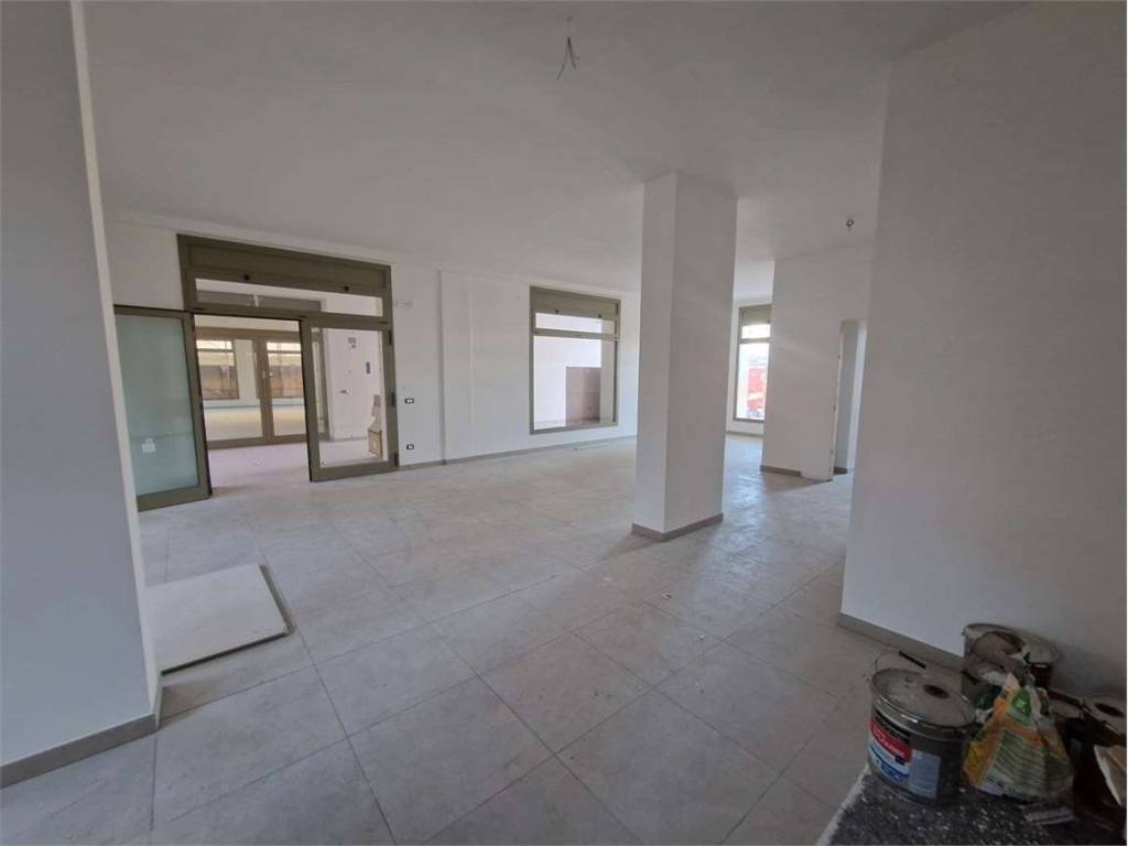 negozio in vendita a Scandiano