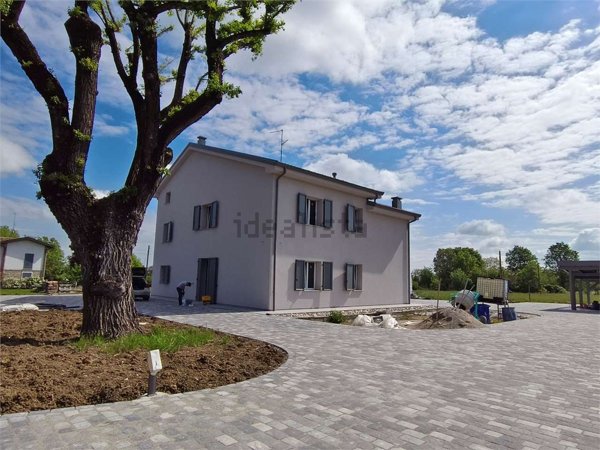 casa indipendente in vendita a Scandiano
