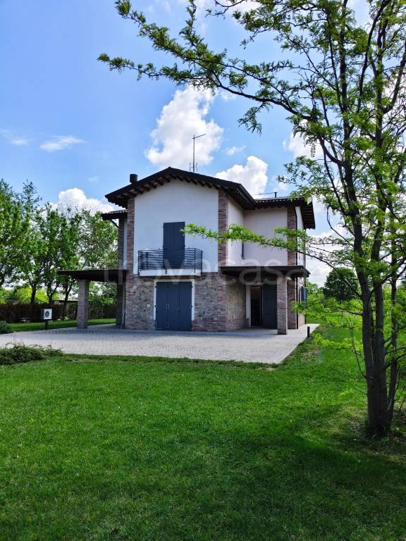 casa indipendente in vendita a Scandiano in zona Bosco