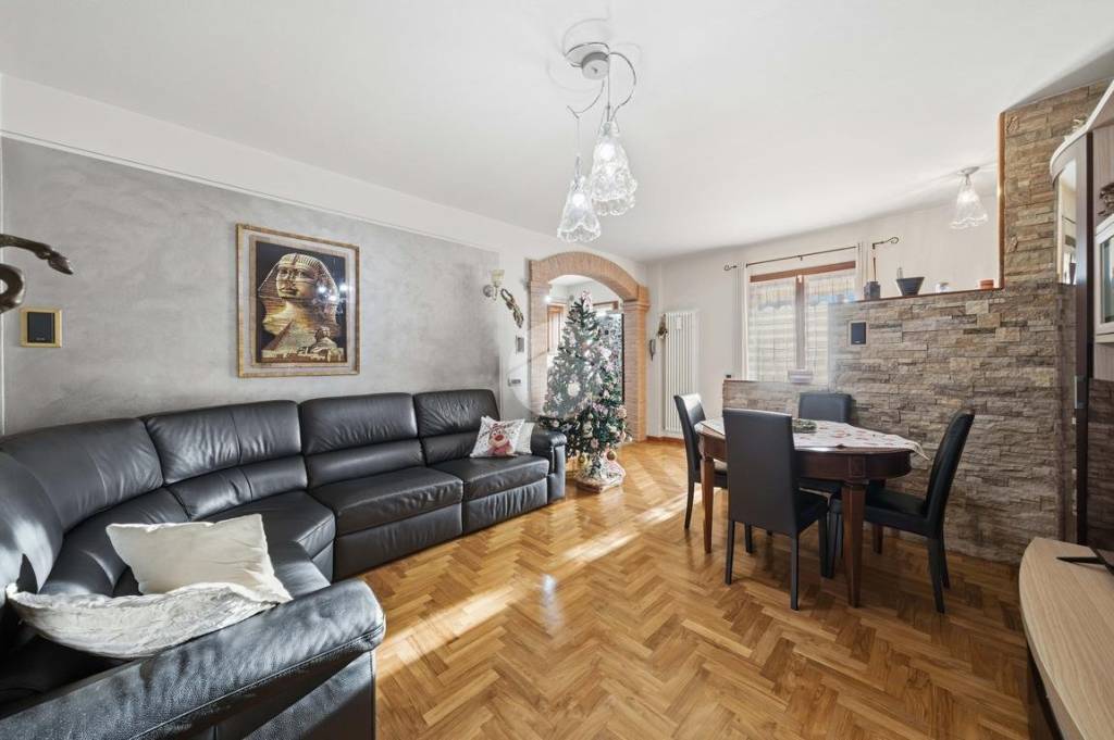 casa indipendente in vendita a Scandiano in zona Iano