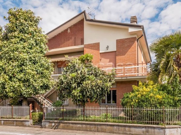 casa indipendente in vendita a Scandiano