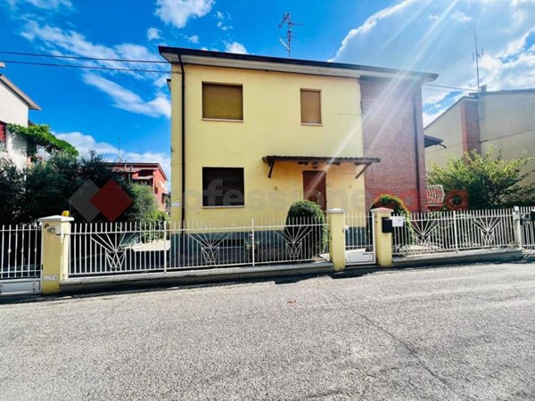 casa indipendente in vendita a Scandiano