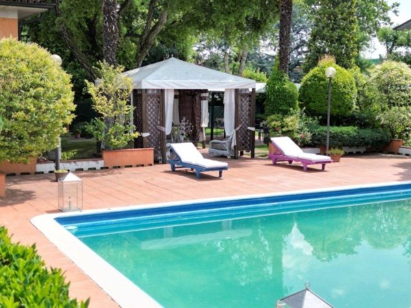 casa indipendente in vendita a Scandiano in zona Bosco