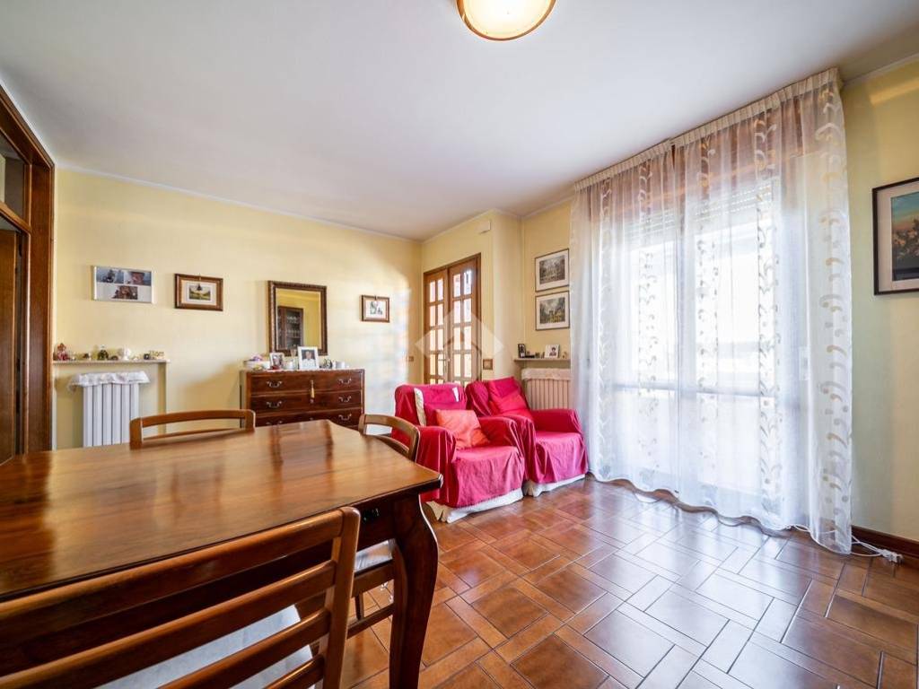 casa indipendente in vendita a Scandiano in zona Iano