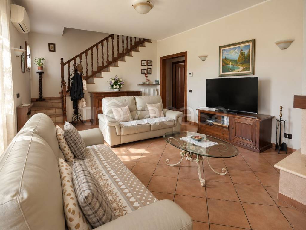 casa indipendente in vendita a Scandiano in zona Iano