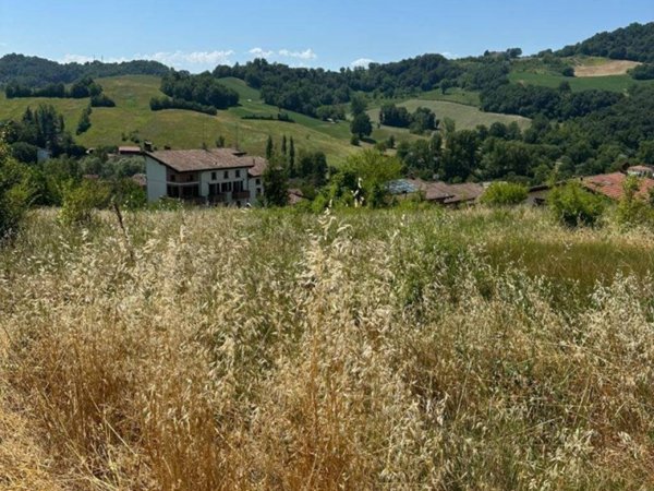 terreno agricolo in vendita a Scandiano in zona Rondinara