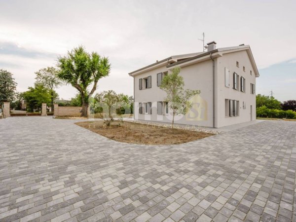 casa indipendente in vendita a Scandiano
